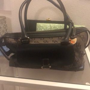 Dooney and Bourke purse